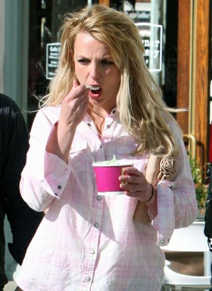 Britney Spear Busts Some Pounds